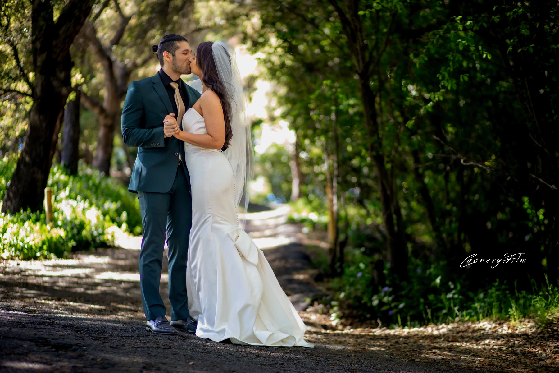 Thousand Oaks & the Conejo Valley wedding photography by ConneryFilm
